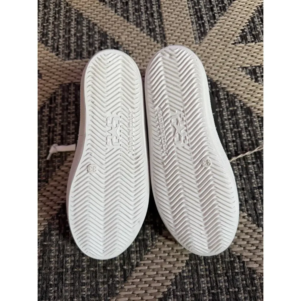 2 Star Kids leather sneakers Size 33